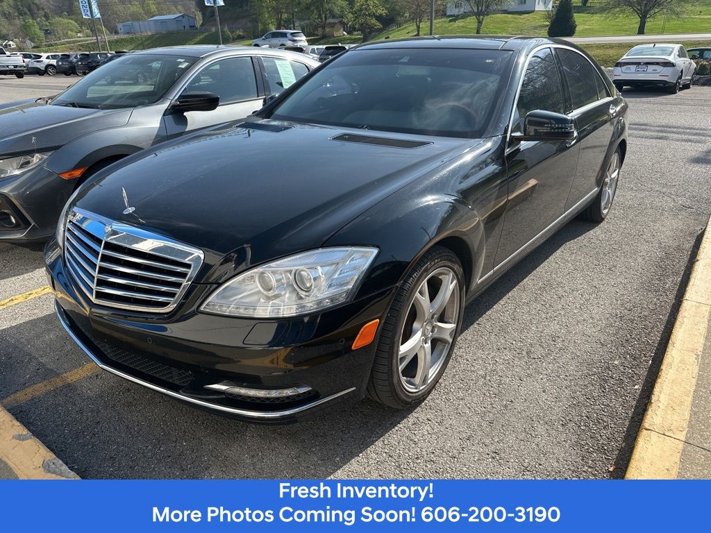 2013 Mercedes-Benz S-Class S550