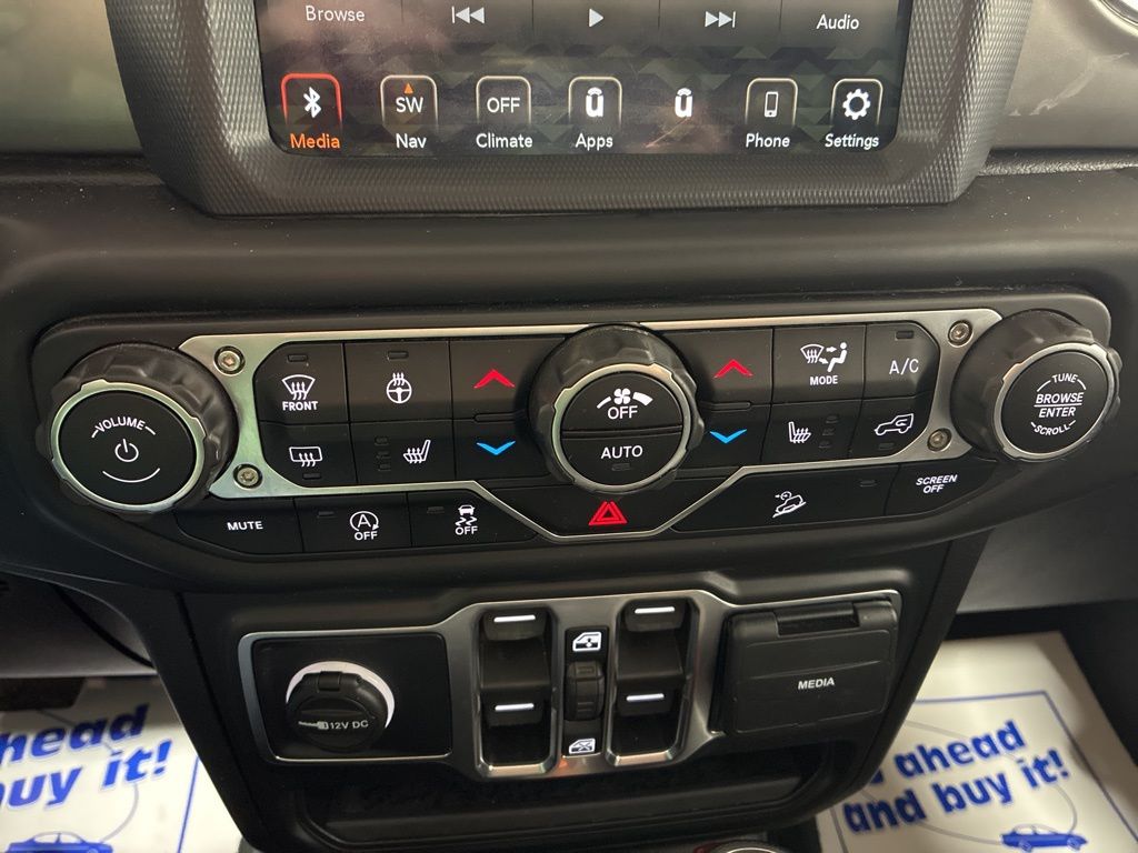 2020 Jeep Wrangler Unlimited Sahara - Photo 13