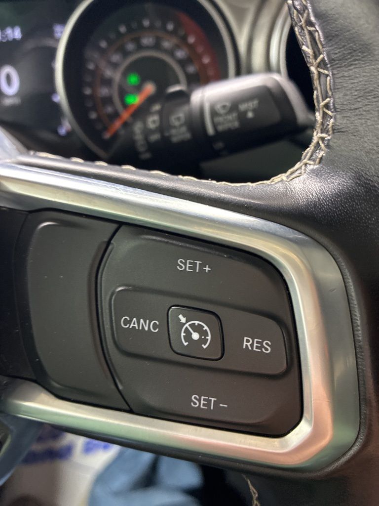 2020 Jeep Wrangler Unlimited Sahara - Photo 16