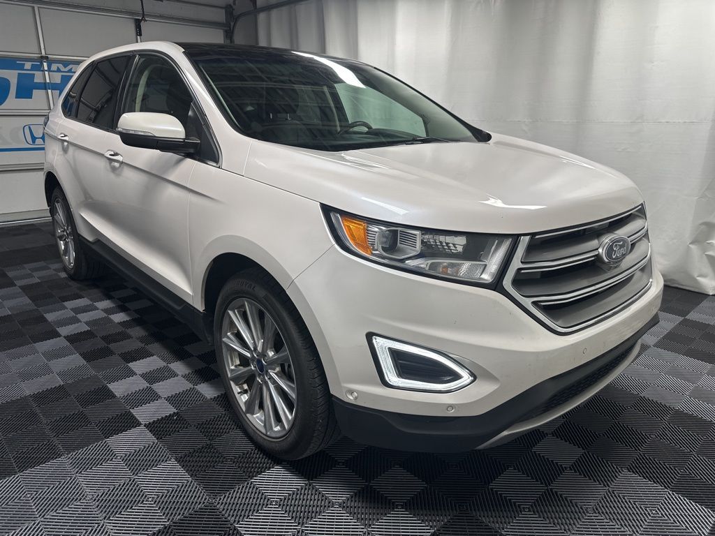 2017 Ford Edge Titanium photo 4