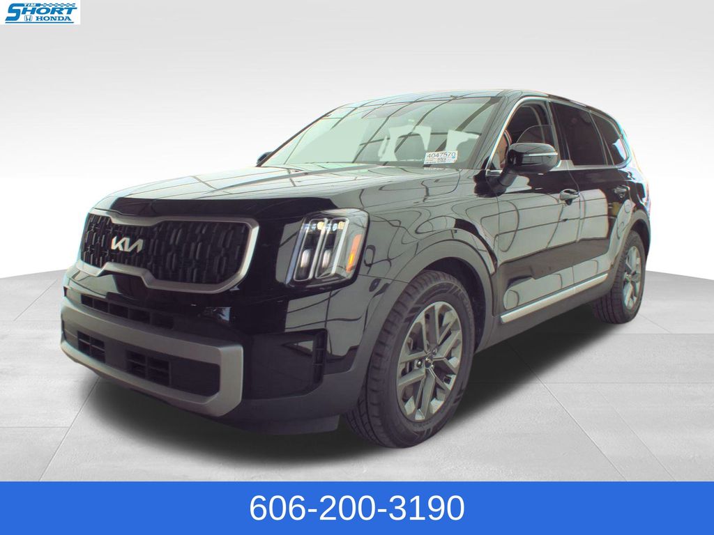 2023 Kia Telluride LX's photo