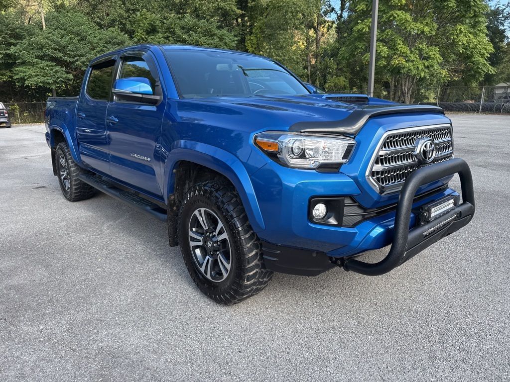 2016 Toyota Tacoma SR5 Sport TRD Pro photo 3