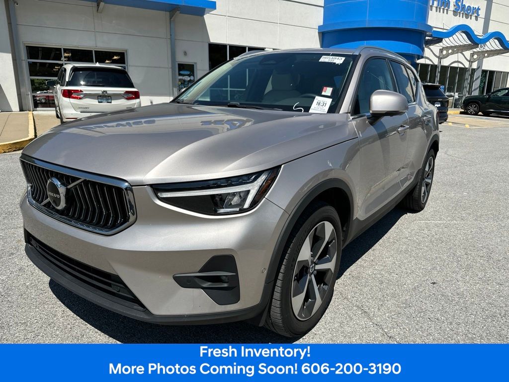 2024 Volvo XC40