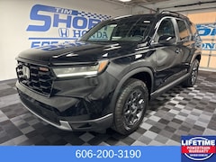 2025 Honda Pilot TrailSport SUV