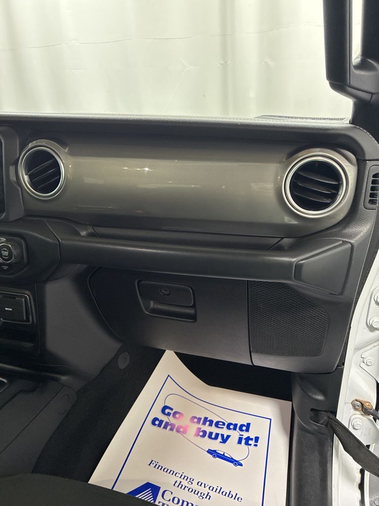 2020 Jeep Wrangler Unlimited Sahara - Photo 24