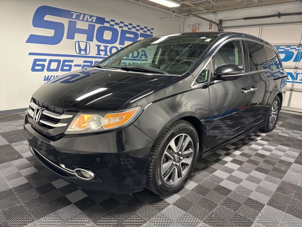 2016 Honda Odyssey Touring Elite's photo