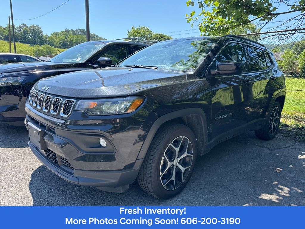 2024 Jeep Compass Latitude 4X4's photo
