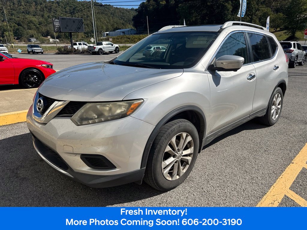 Used 2014 Nissan Rogue SV with VIN 5N1AT2MV5EC779457 for sale in Ivel, KY