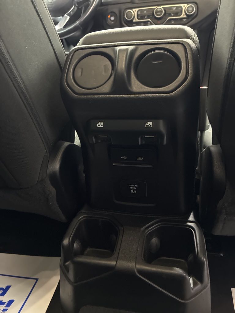 2020 Jeep Wrangler Unlimited Sahara - Photo 20