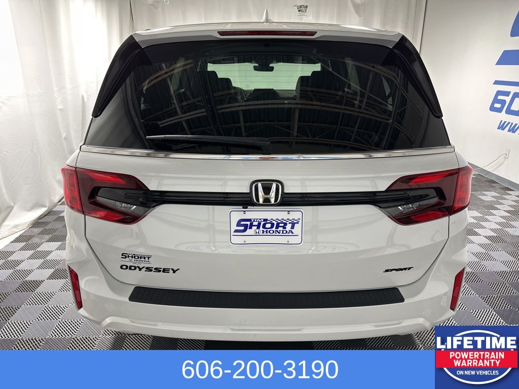 2026 Honda Odyssey photo 3