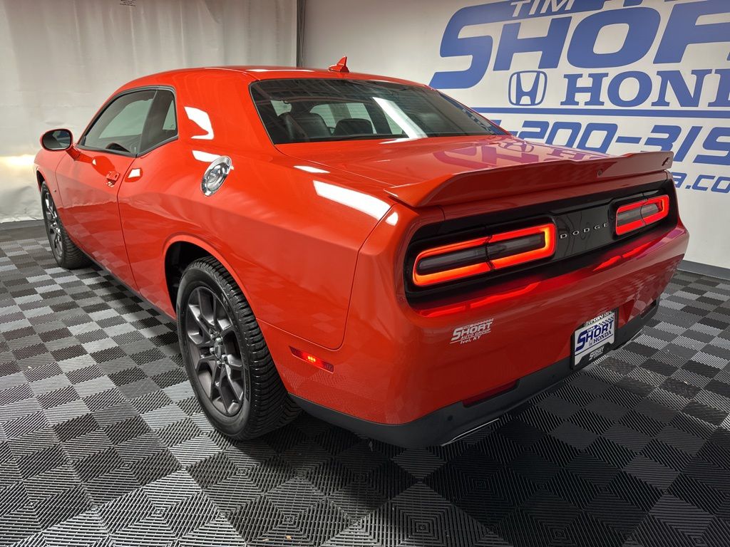2018 Dodge Challenger GT photo 2