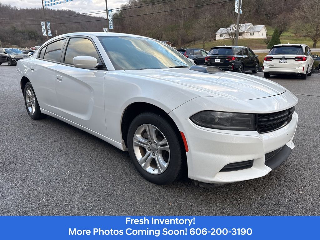2022 Dodge Charger SXT photo 3