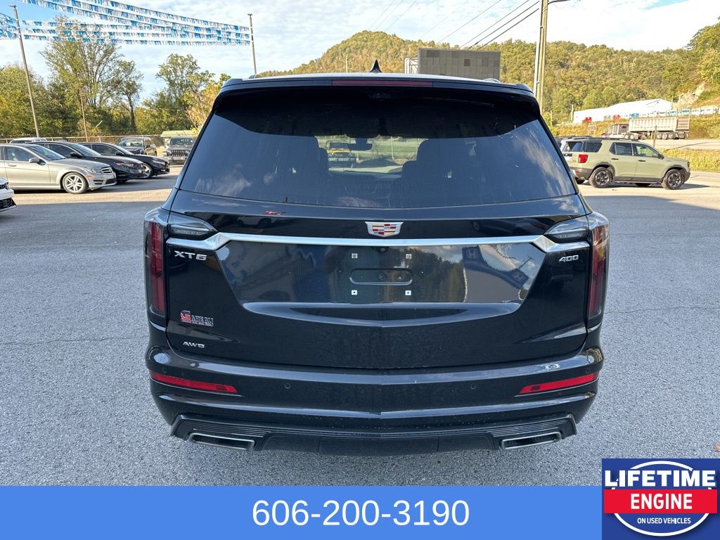 2023 Cadillac XT6 Sport photo 4
