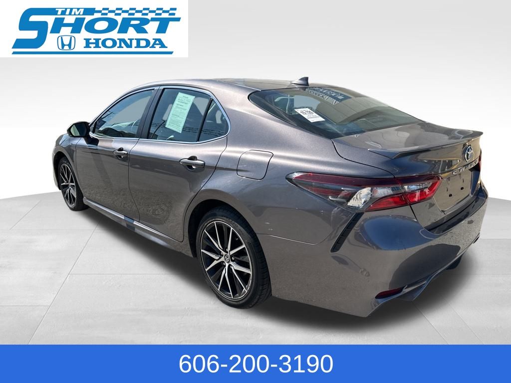 2024 Toyota Camry SE photo 4
