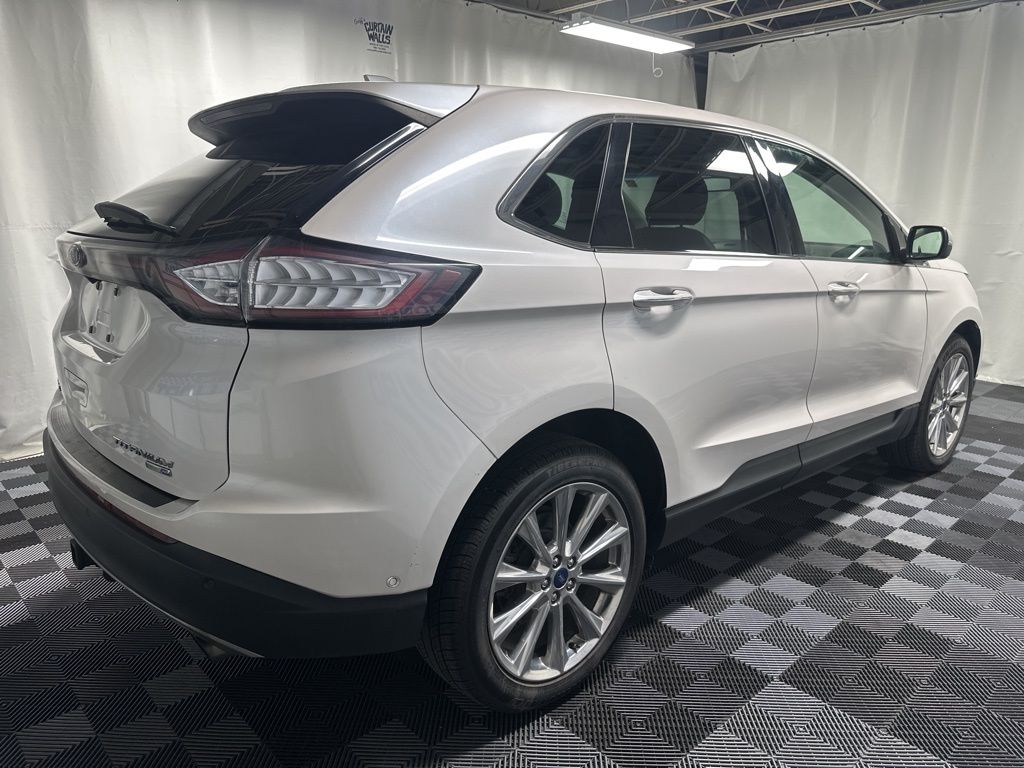 2017 Ford Edge Titanium photo 3