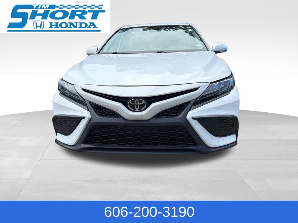 2023 Toyota Camry SE photo 2