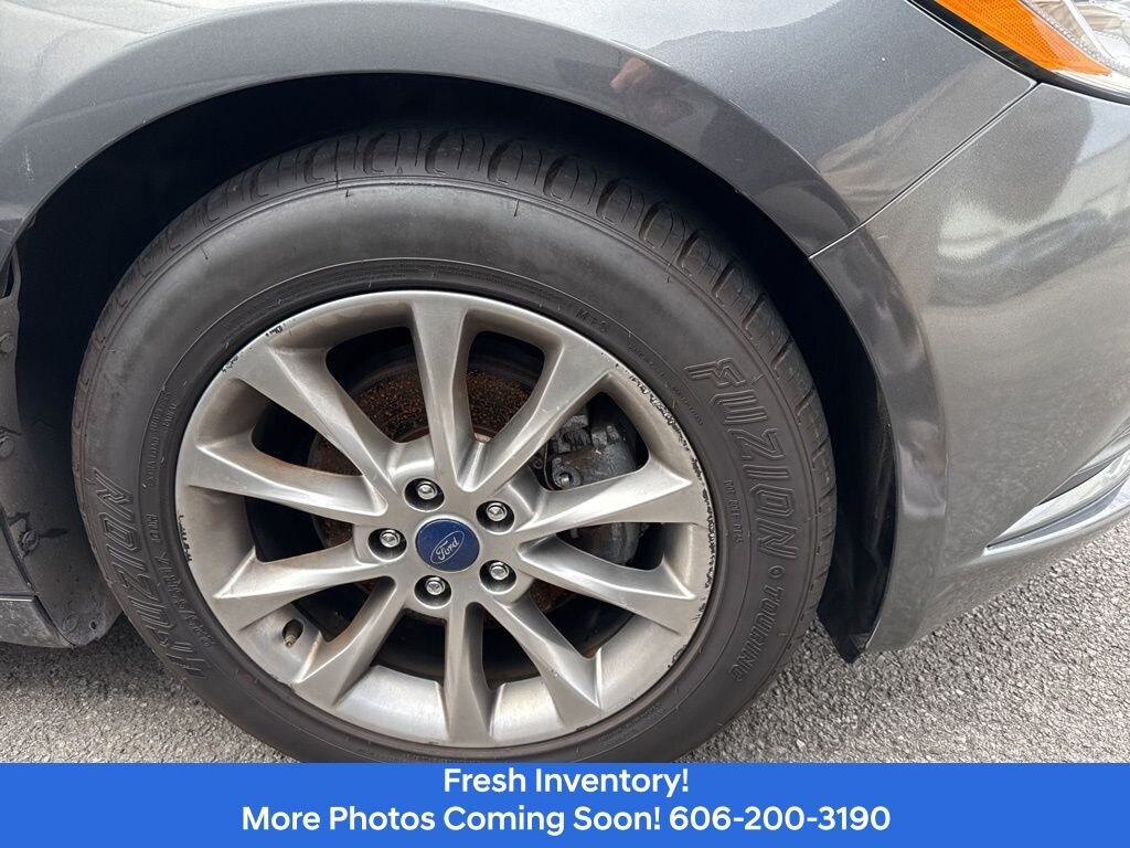 Used 2017 Ford Fusion SE Sedan