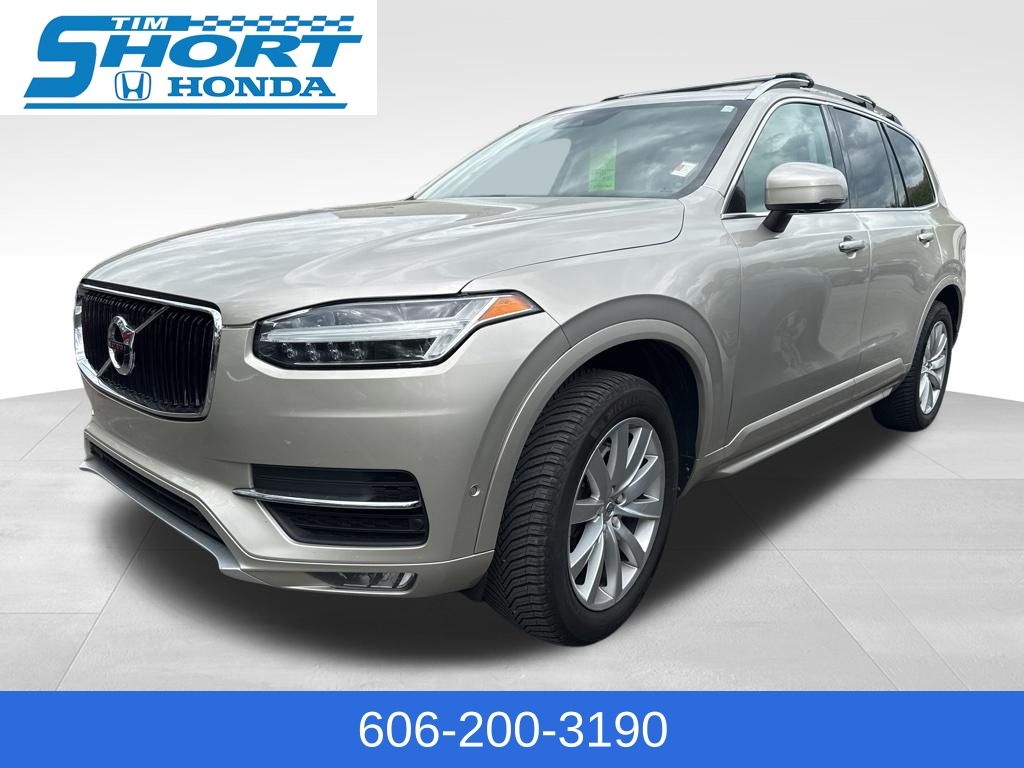 2017 Volvo XC90 Momentum