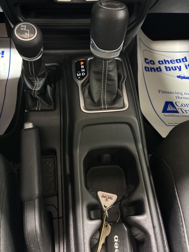 2020 Jeep Wrangler Unlimited Sahara - Photo 14