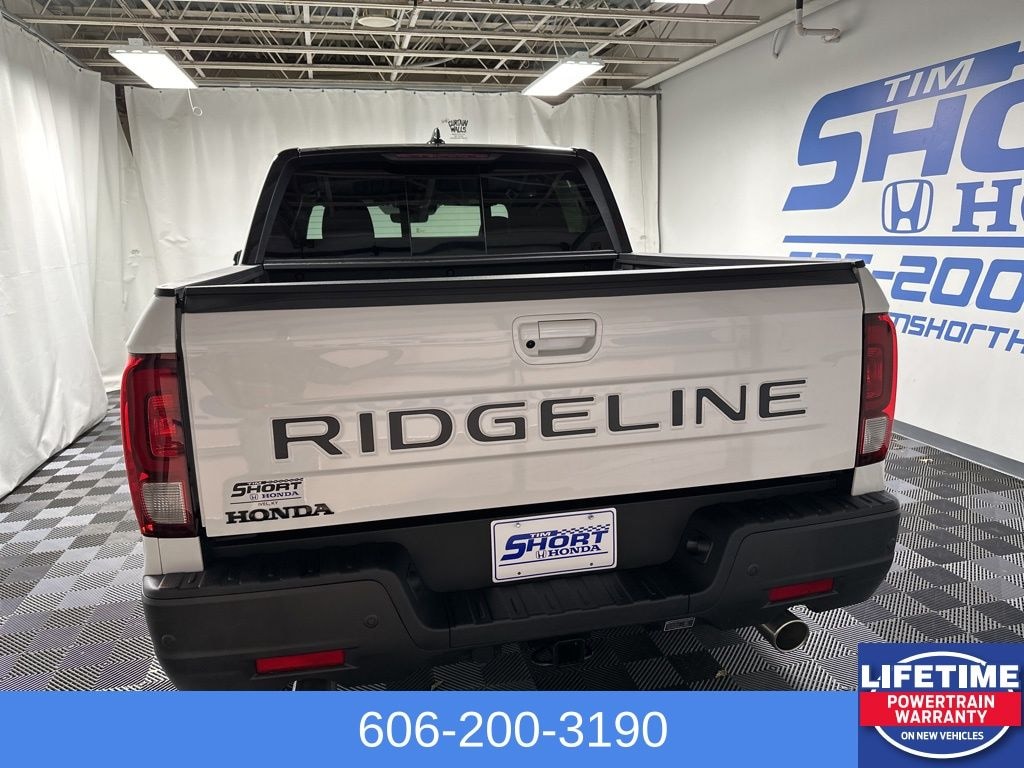 New 2026 Honda Ridgeline Black Edition Two-Tone Truck Crew Cab