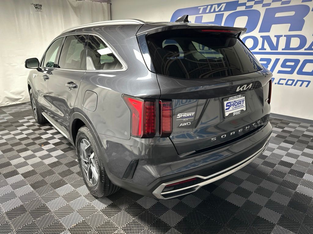 Used 2022 Kia Sorento S Hybrid with VIN KNDRGDLG0N5081045 for sale in Ivel, KY
