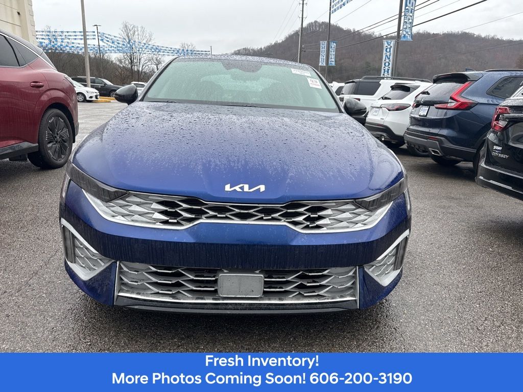 2025 Kia K5 GT-Line photo 3