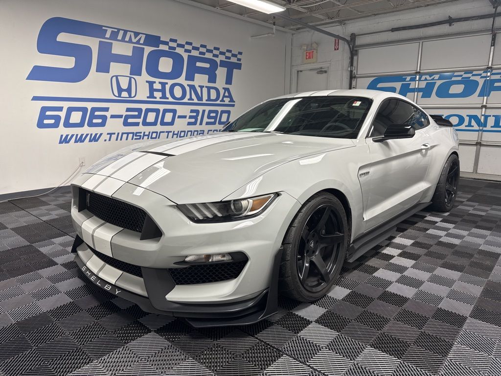 2017 Ford Mustang Shelby GT350's photo