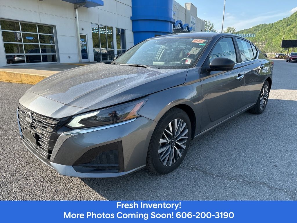 2025 Nissan Altima 2.5 SV's photo