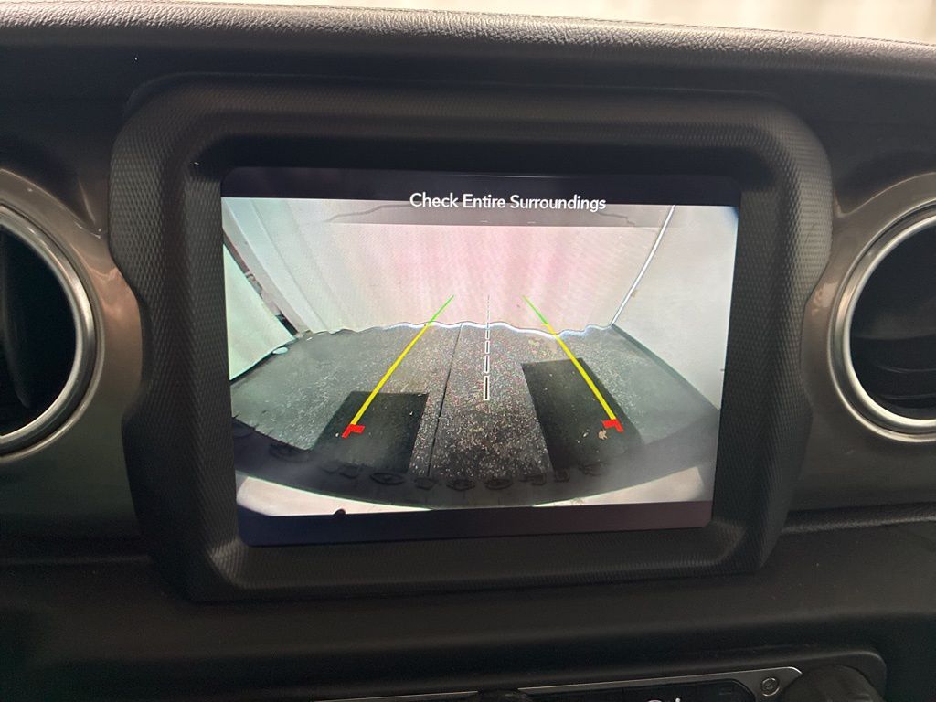 2020 Jeep Wrangler Unlimited Sahara - Photo 12