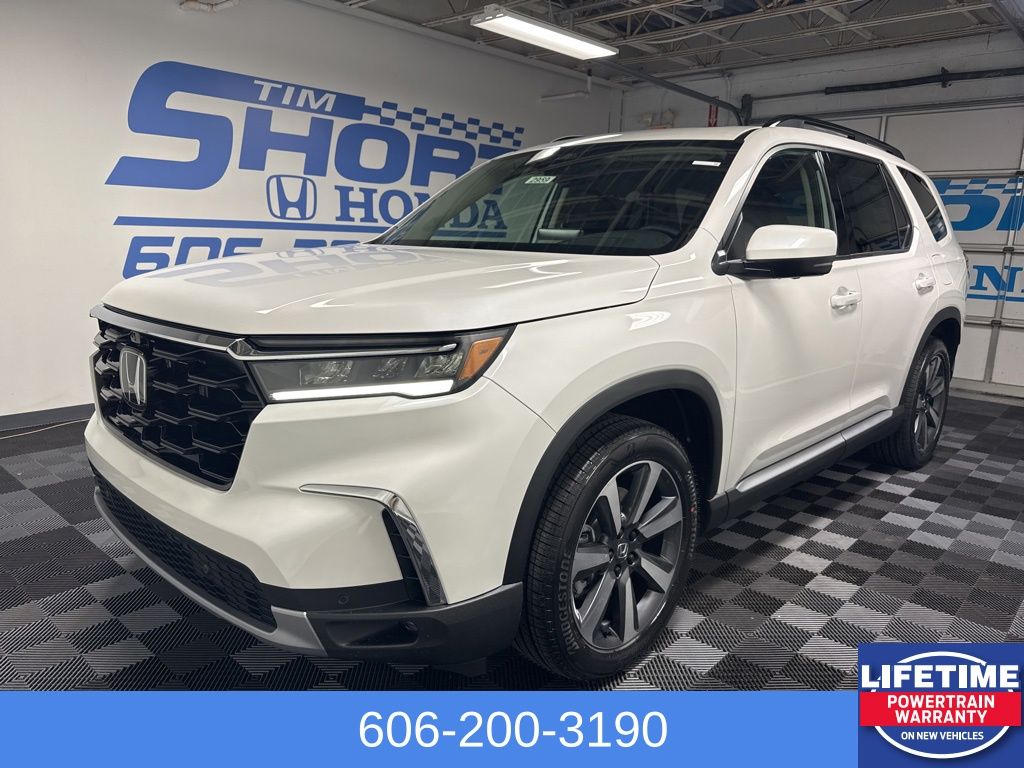 2025 Honda Pilot Elite's photo