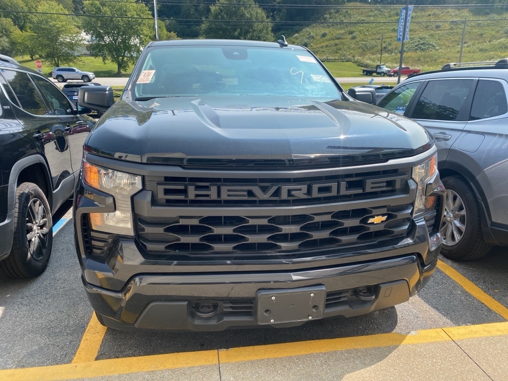 Used 2022 Chevrolet Silverado 1500 Custom with VIN 3GCPDBEK2NG647866 for sale in Ivel, KY