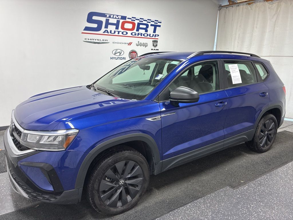 2024 Volkswagen Taos S's photo