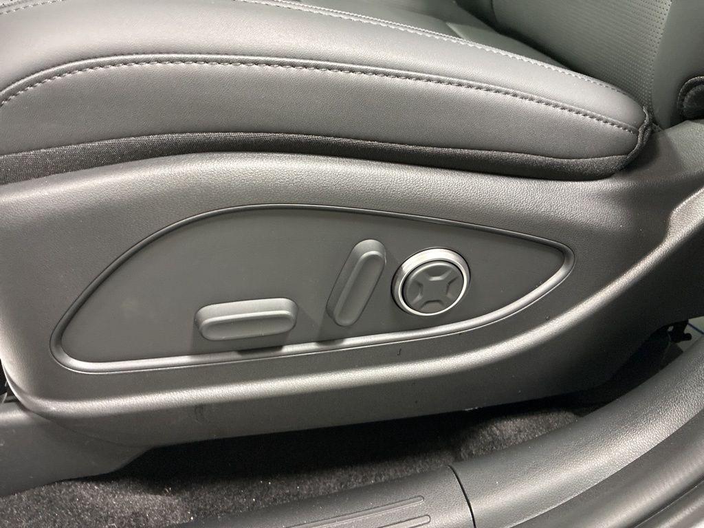 2026 Hyundai Palisade SEL Premium - Photo 11