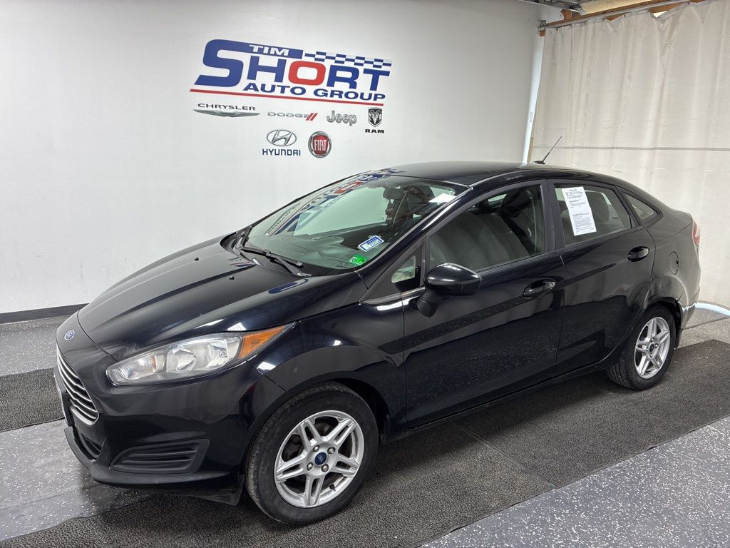 2019 Ford Fiesta SE's photo