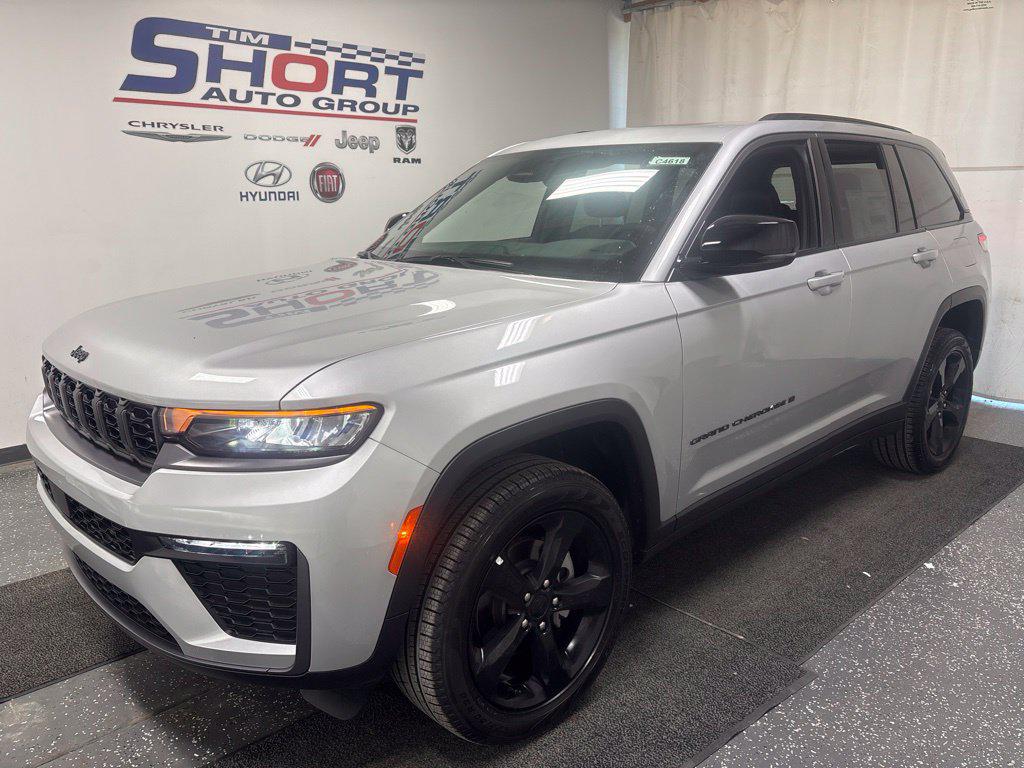 New 2026 Jeep Grand Cherokee Limited 4x4 SUV