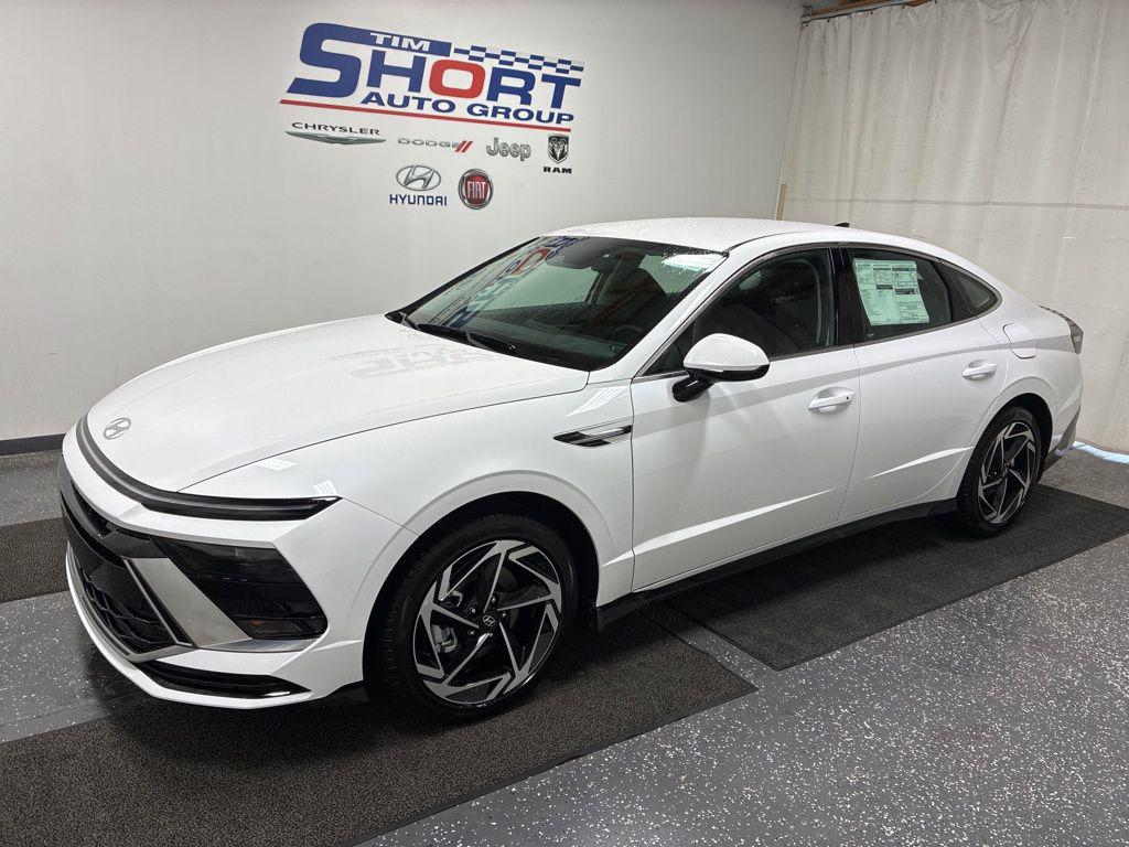 2026 Hyundai Sonata SEL's photo