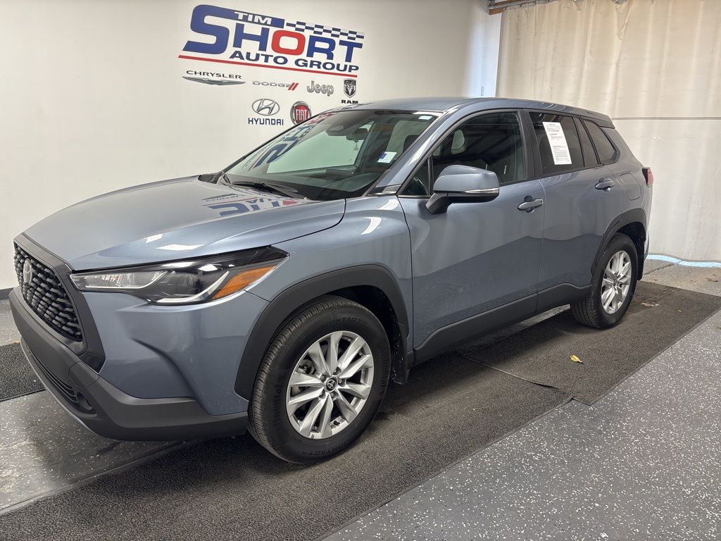 2024 Toyota Corolla Cross LE