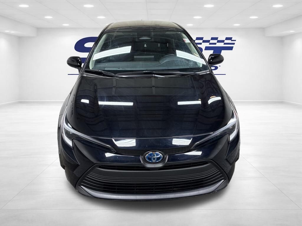 Used 2025 Toyota Corolla Hybrid LE Sedan