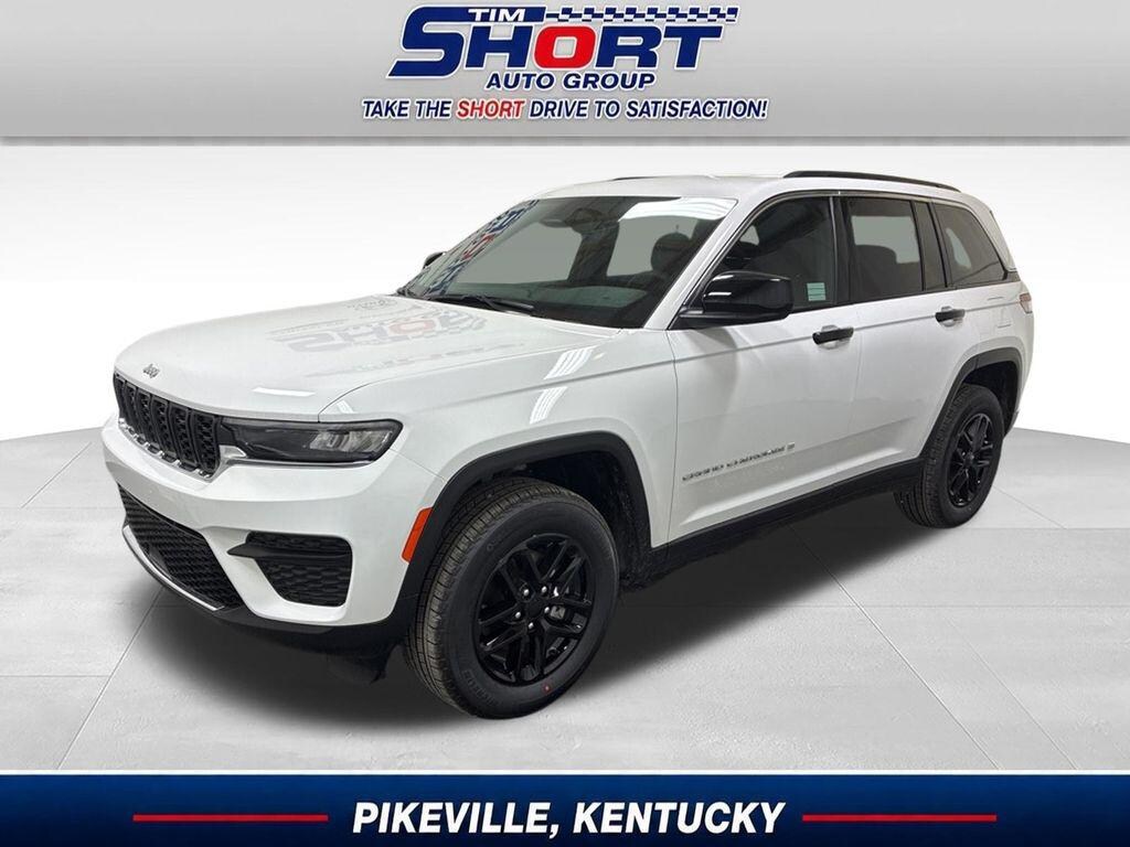 New 2026 Jeep Grand Cherokee Laredo 4x4 SUV