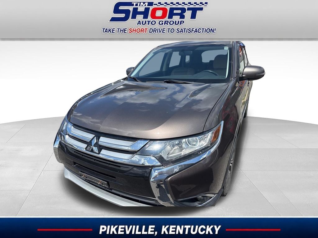 2017 Mitsubishi Outlander SE S-AWC's photo