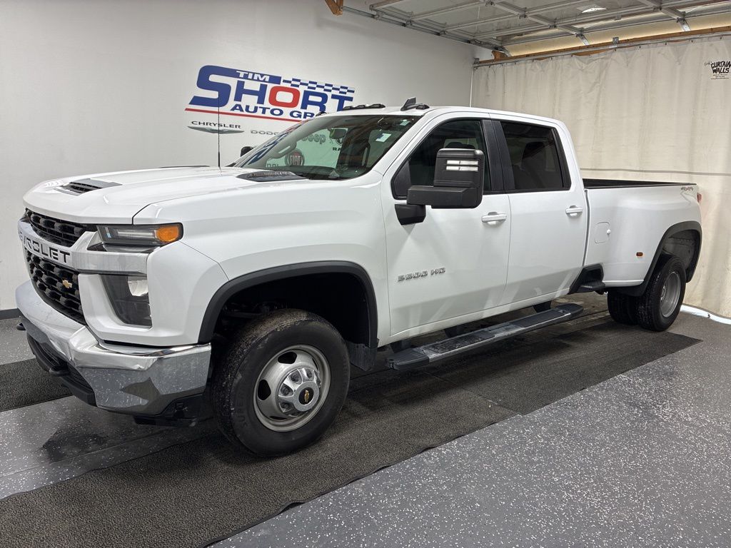 2023 Chevrolet Silverado 3500HD LT's photo
