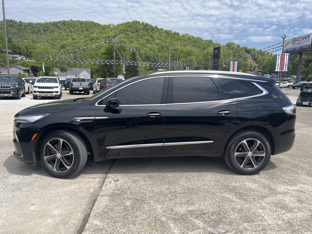 Used 2022 Buick Enclave Essence with VIN 5GAEVAKW1NJ191512 for sale in Pikeville, KY