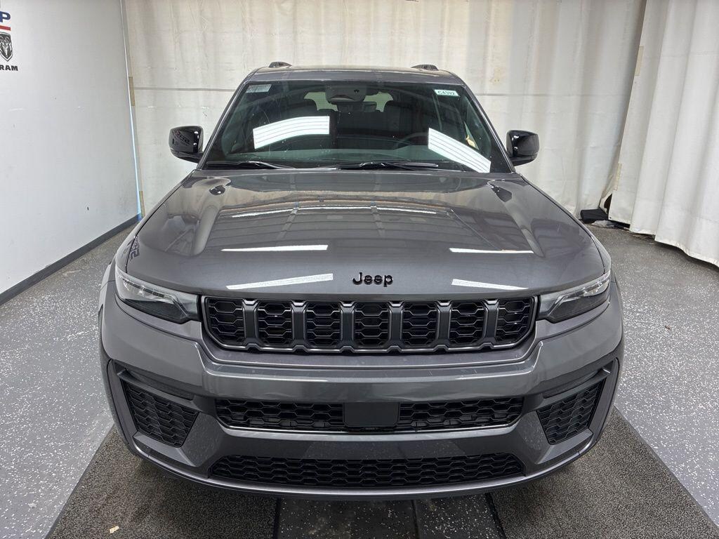 New 2026 Jeep Grand Cherokee L Limited 4x4 SUV