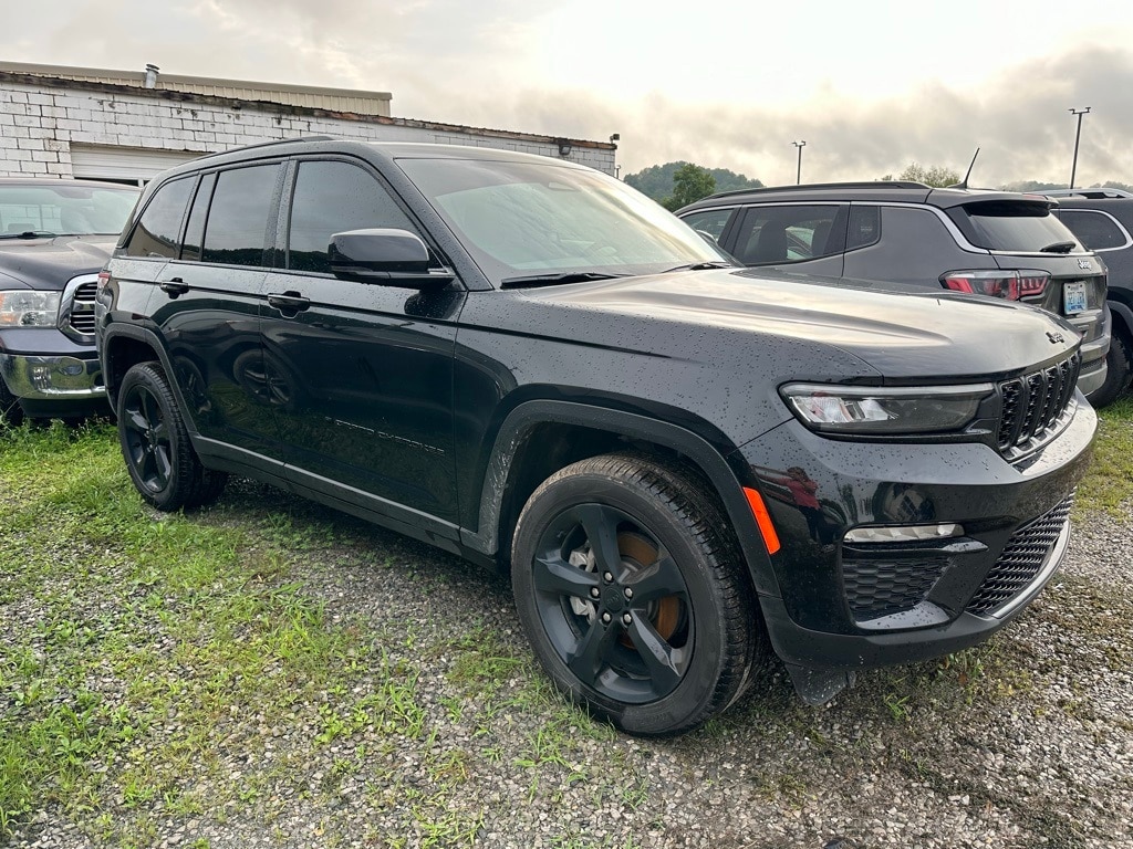 Used 2024 Jeep Grand Cherokee Limited with VIN 1C4RJHBG7RC697448 for sale in Pikeville, KY