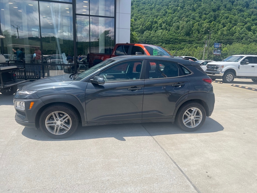 Used 2020 Hyundai Kona SE with VIN KM8K12AA5LU442743 for sale in Pikeville, KY