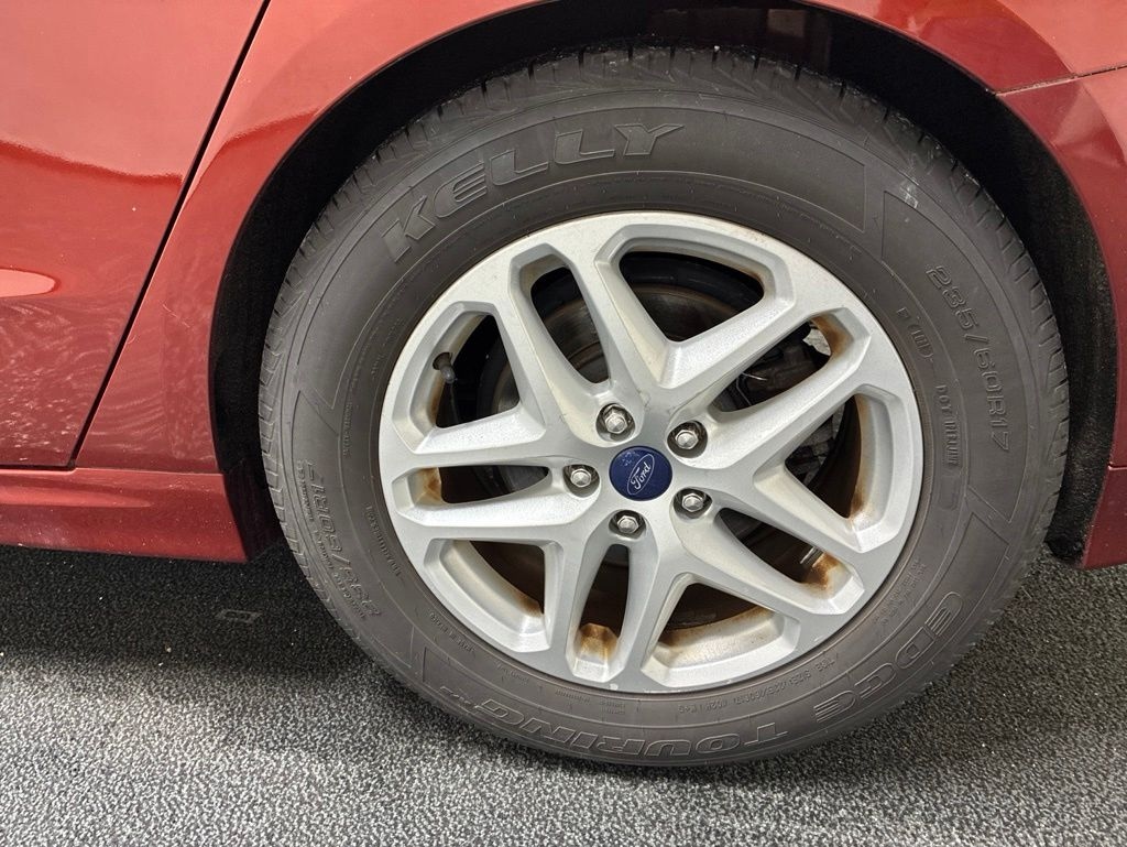 Used 2014 Ford Fusion SE Sedan
