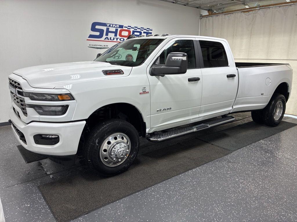 New 2026 Ram 3500 Big Horn Crew Cab 4x4 8 Box Truck Crew Cab