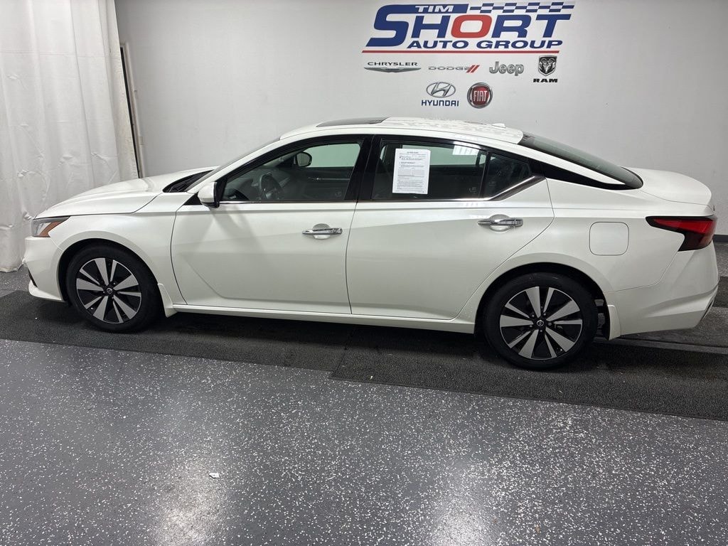 Used 2022 Nissan Altima 2.5 SL Sedan