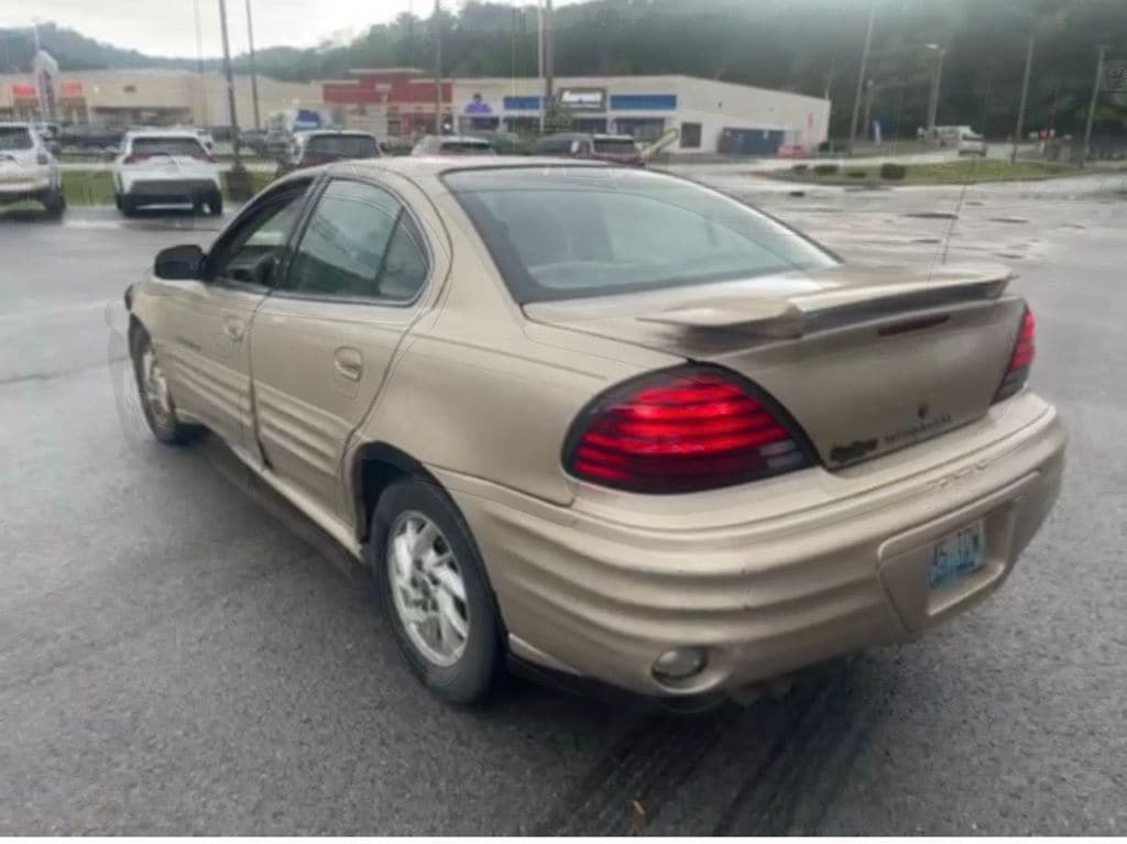 Used 2001 Pontiac Grand Am SE1 with VIN 1G2NF52T21M545558 for sale in Pikeville, KY