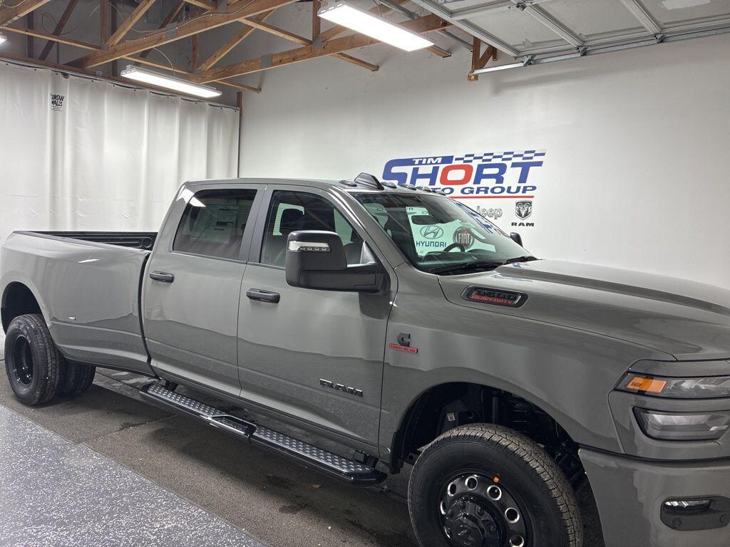 New 2026 Ram 3500 Big Horn Crew Cab 4x4 8 Box Truck Crew Cab